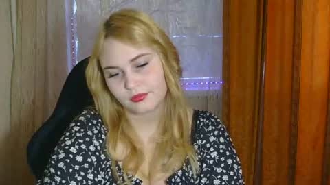 KamilaBlonde online show from 25, 7, 2026