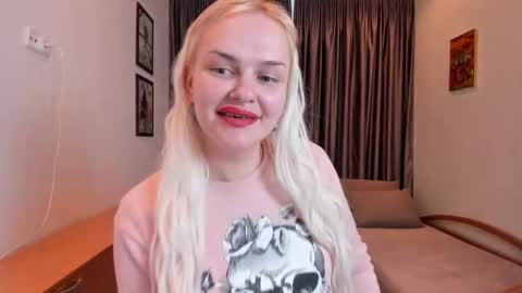 Camila online show from 25, 11, 2025