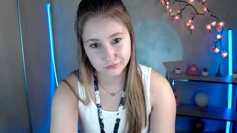 Snapshot of kamilla_love_ chatting on 5, 6, 2026 kamilla_love_ online show from 5, 6, 2026