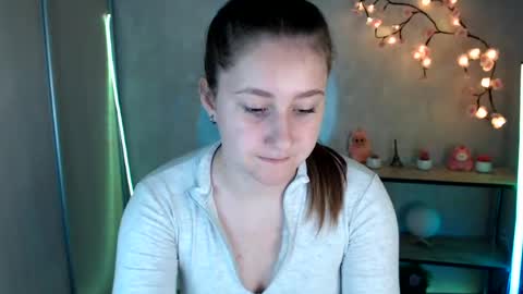 Snapshot of kamilla_love_ chatting on 12, 6, 2026 kamilla_love_ online show from 12, 6, 2026