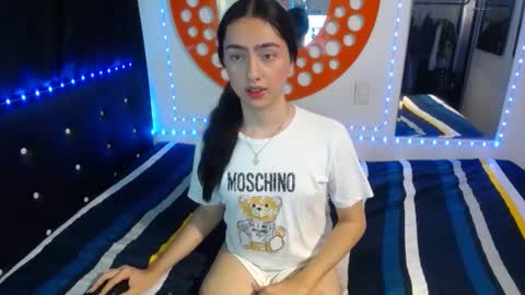 Snapshot of kammi_candy chatting on 19, 12, 2025 -- kammi -- online show from 19, 12, 2025