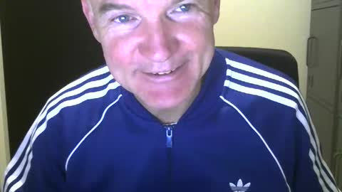 Snapshot of kapitein_rob chatting on 17, 12, 2025 Robbie online show from 17, 12, 2025