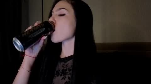 kara_life online show from 6, 10, 2025