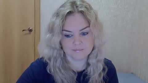 karennelsonx online show from 25, 9, 2025