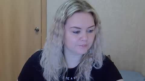 karennelsonx online show from 23, 3, 2026