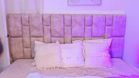 Snapshot of kariina_wong chatting on 29, 11, 2025 kariina_wong online show from 29, 11, 2025