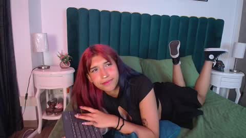 Karina online show from 14, 2, 2025