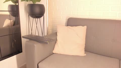 Kari online show from 18, 2, 2025