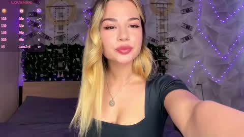 Snapshot of karina_vibe chatting on 7, 5, 2026 Karina online show from 7, 5, 2026