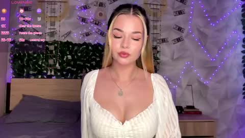 Snapshot of karina_vibe chatting on 8, 5, 2026 Karina online show from 8, 5, 2026
