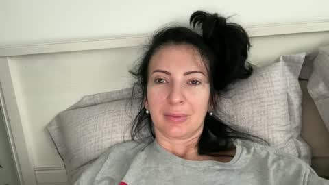 Karina online show from 1, 2, 2025