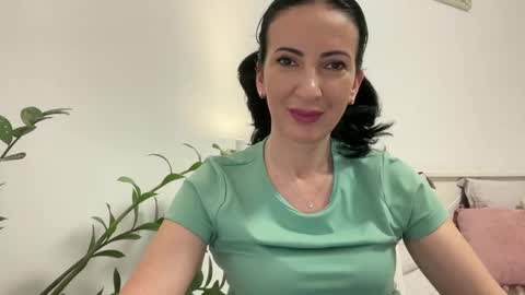 Karina online show from 18, 2, 2025