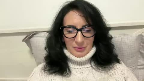 Karina online show from 2, 3, 2025