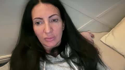 Karina online show from 15, 4, 2026