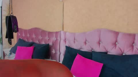 KARINA  online show from 17, 4, 2026