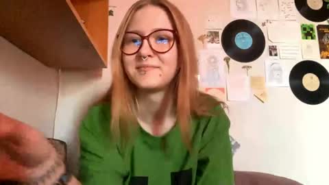 Karina online show from 25, 4, 2026