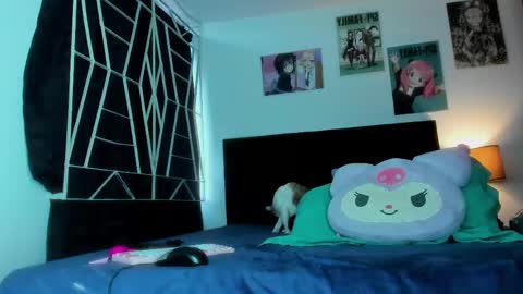 KARINNA  RAVEN online show from 18, 9, 2025