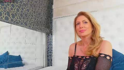 Snapshot of karissia_ chatting on 23, 6, 2026 KARISSIA online show from 23, 6, 2026
