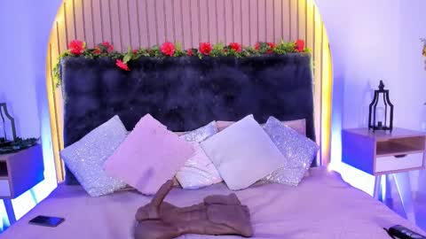 Karla Gonzaless online show from 14, 10, 2025