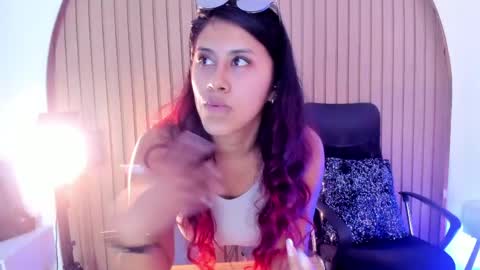 Snapshot of karla_gonzaless chatting on 2, 6, 2026 Karla Gonzaless online show from 2, 6, 2026