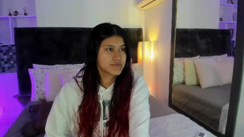 Karla Gonzaless online show from 28, 6, 2026