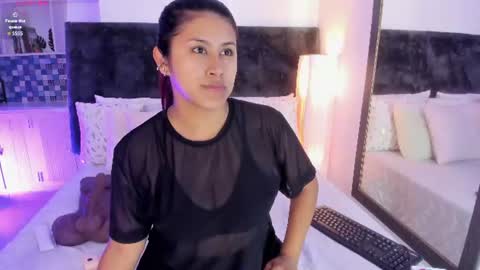 Karla Gonzaless online show from 19, 7, 2026