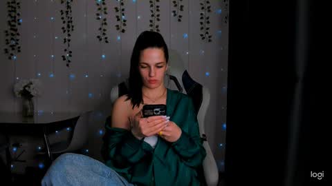 Snapshot of karla_lim chatting on 6, 3, 2025 karla_lim online show from 6, 3, 2025