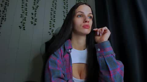 Snapshot of karla_lim chatting on 4, 12, 2025 karla_lim online show from 4, 12, 2025