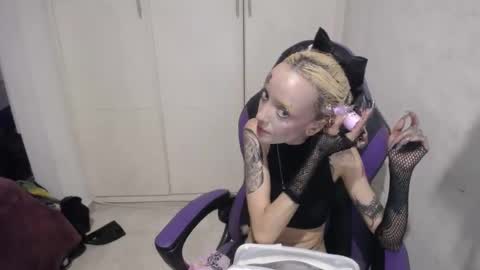 KARLA online show from 27, 12, 2024