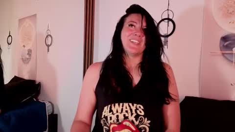 Snapshot of karla_valk1 chatting on 13, 11, 2025 karla online show from 13, 11, 2025