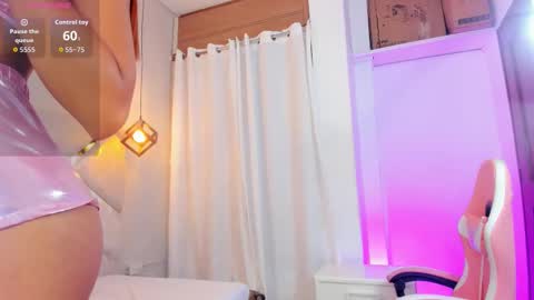 Snapshot of karlaa_megan chatting on 7, 2, 2026 karla online show from 7, 2, 2026