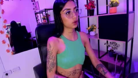 karlaslutskinny__ online show from 18, 2, 2026