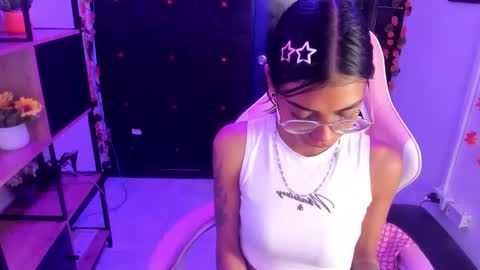 karlaslutskinny__ online show from 22, 2, 2026