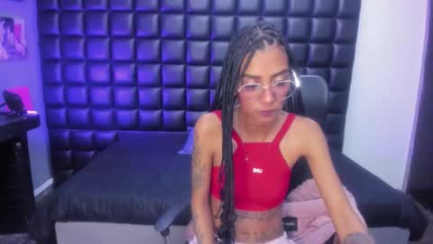 Snapshot of karlaslutskinny__ chatting on 1, 5, 2026 karlaslutskinny__ online show from 1, 5, 2026
