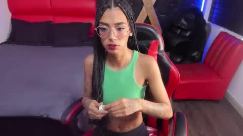 Snapshot of karlaslutskinny__ chatting on 3, 5, 2026 karlaslutskinny__ online show from 3, 5, 2026