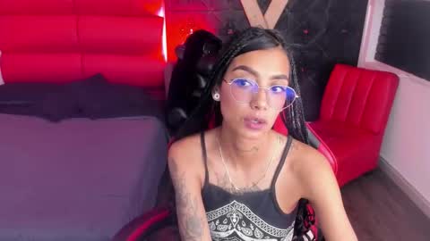 Snapshot of karlaslutskinny__ chatting on 19, 5, 2026 karlaslutskinny__ online show from 19, 5, 2026