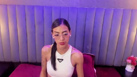 karlaslutskinny__ online show from 30, 6, 2026