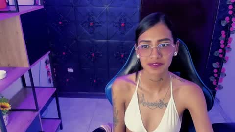 karlaslutskinny__ online show from 11, 7, 2026