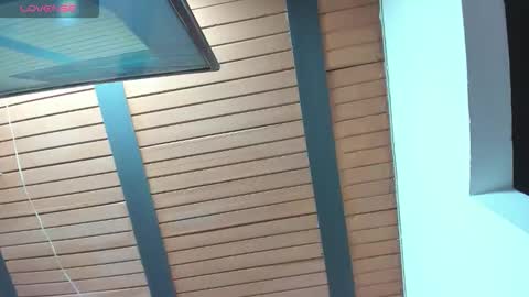 Karly Moonns online show from 18, 11, 2025