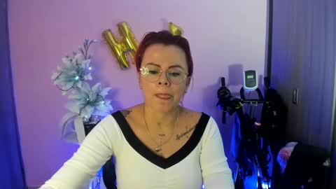 Snapshot of karol_milf__ chatting on 18, 12, 2024 kAROL MILF online show from 18, 12, 2024