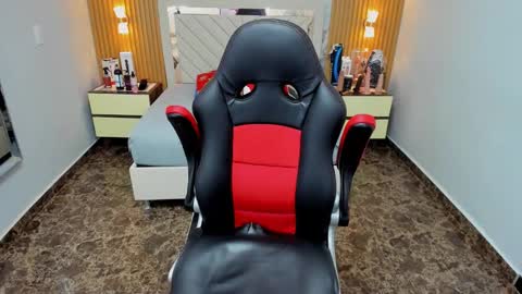 Karol and Luna online show from 17, 12, 2025