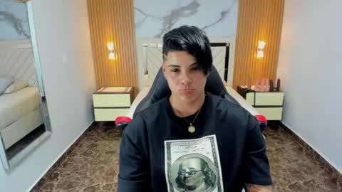 Snapshot of karolandluna chatting on 2, 5, 2026 Karol and Luna online show from 2, 5, 2026
