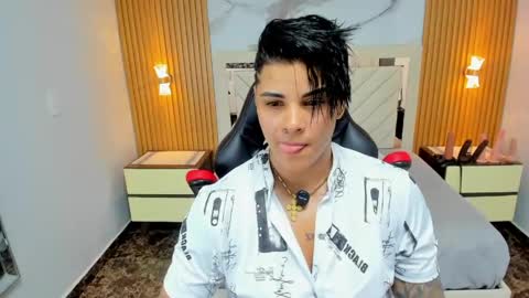 Snapshot of karolandluna chatting on 8, 5, 2026 Karol and Luna online show from 8, 5, 2026