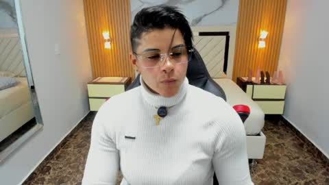 Snapshot of karolandluna chatting on 12, 5, 2026 Karol and Luna online show from 12, 5, 2026