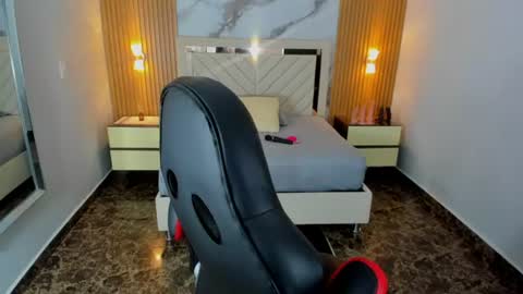 Snapshot of karolandluna chatting on 12, 6, 2026 Karol and Luna online show from 12, 6, 2026
