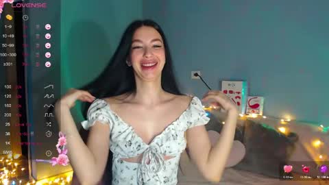 Snapshot of karolina_hottie_ chatting on 9, 5, 2026 Kira online show from 9, 5, 2026