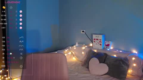 Snapshot of karolina_hottie_ chatting on 4, 6, 2026 Kira online show from 4, 6, 2026
