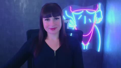 Caroline online show from 6, 12, 2024