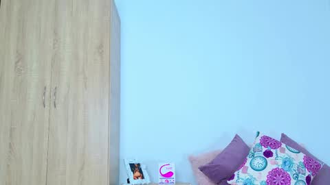 karolinahill online show from 22, 12, 2024