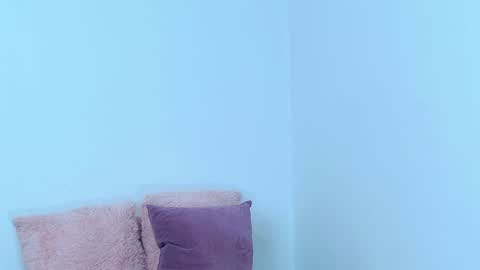 karolinahill online show from 2, 1, 2025